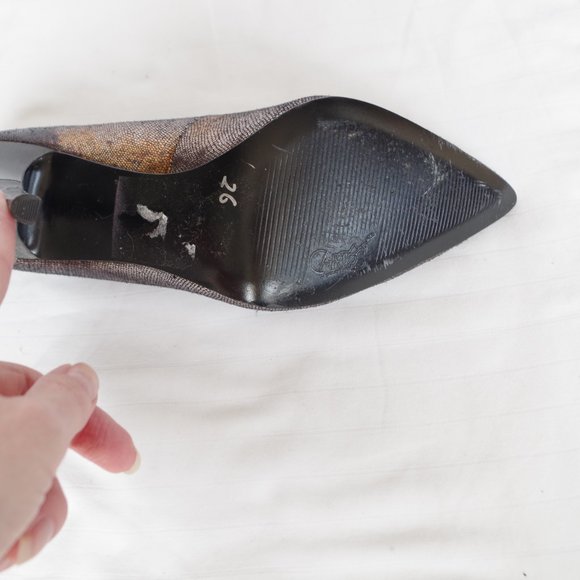 Carlos Santana "Outburst" Metallic Pump Style Heels- Sz. 9 - Picture 4 of 5